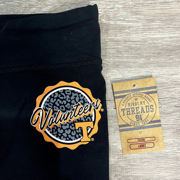 NWT Rivalry Threads 91 Women's Leopard Print Biker Shorts Black Size Large - Picture 2 of 3